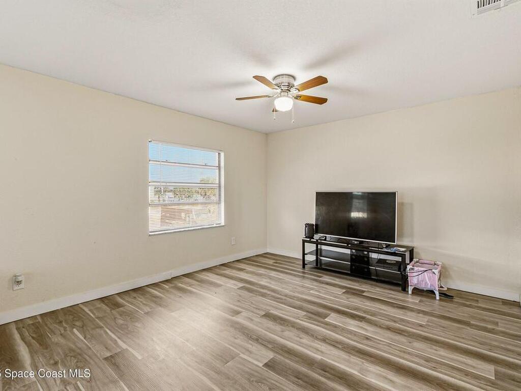 565 Jackson Avenue, Satellite Beach, FL 32937