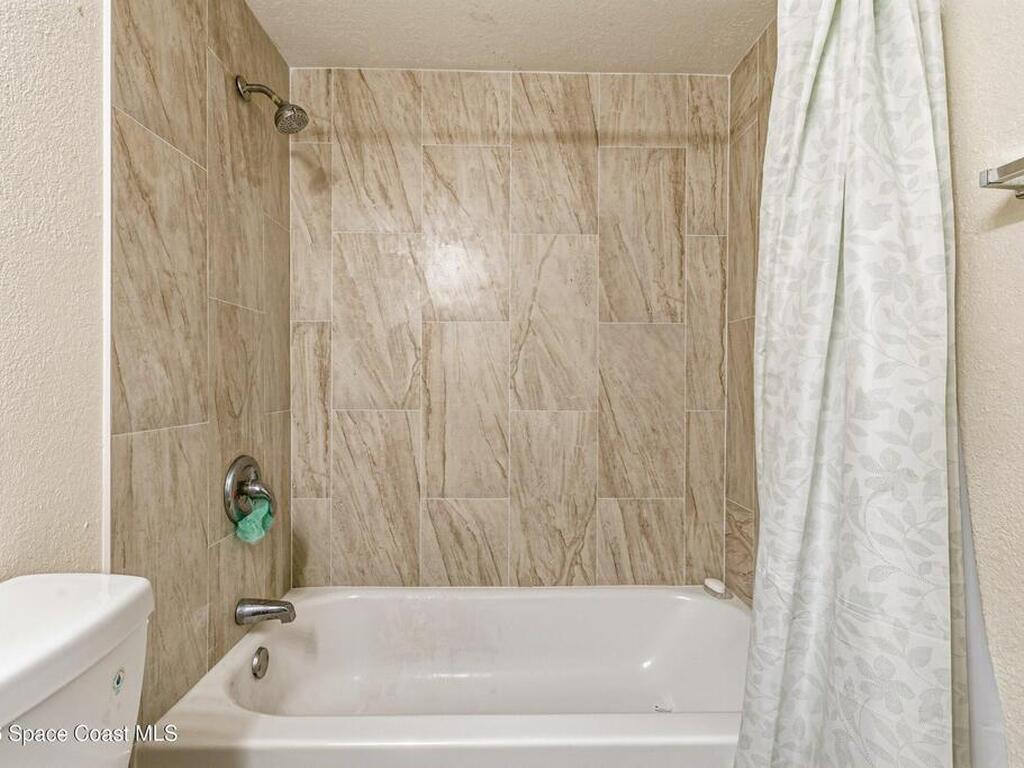 565 Jackson Avenue, Satellite Beach, FL 32937