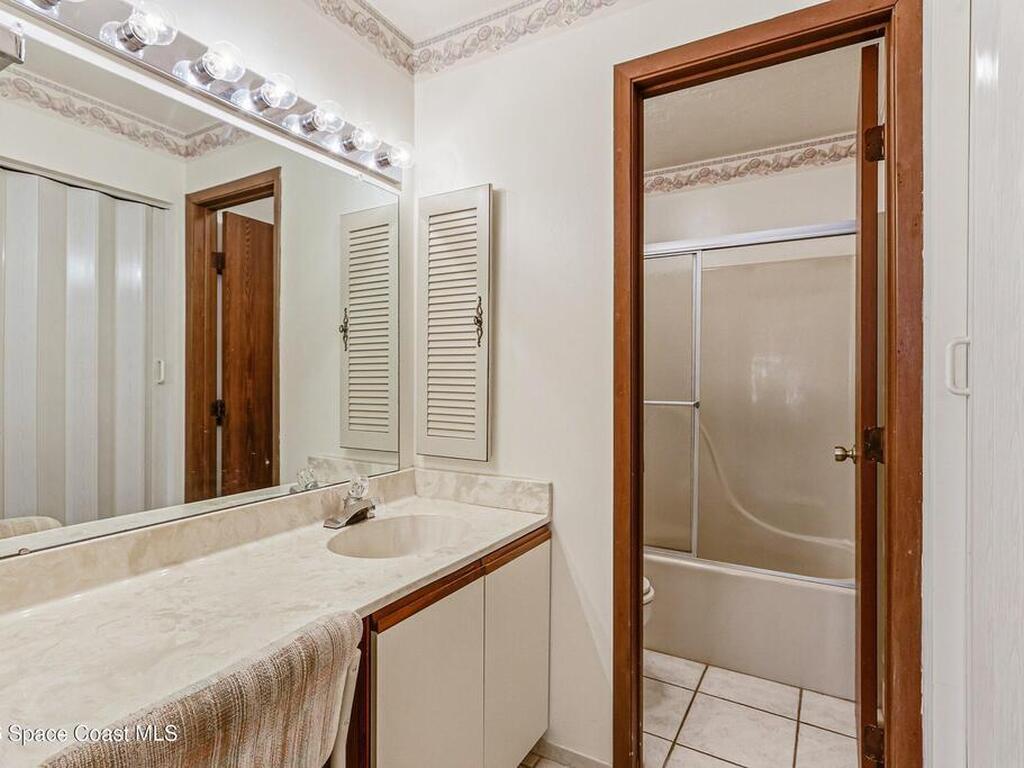 7820 Shadowood Drive, Melbourne, FL 32904