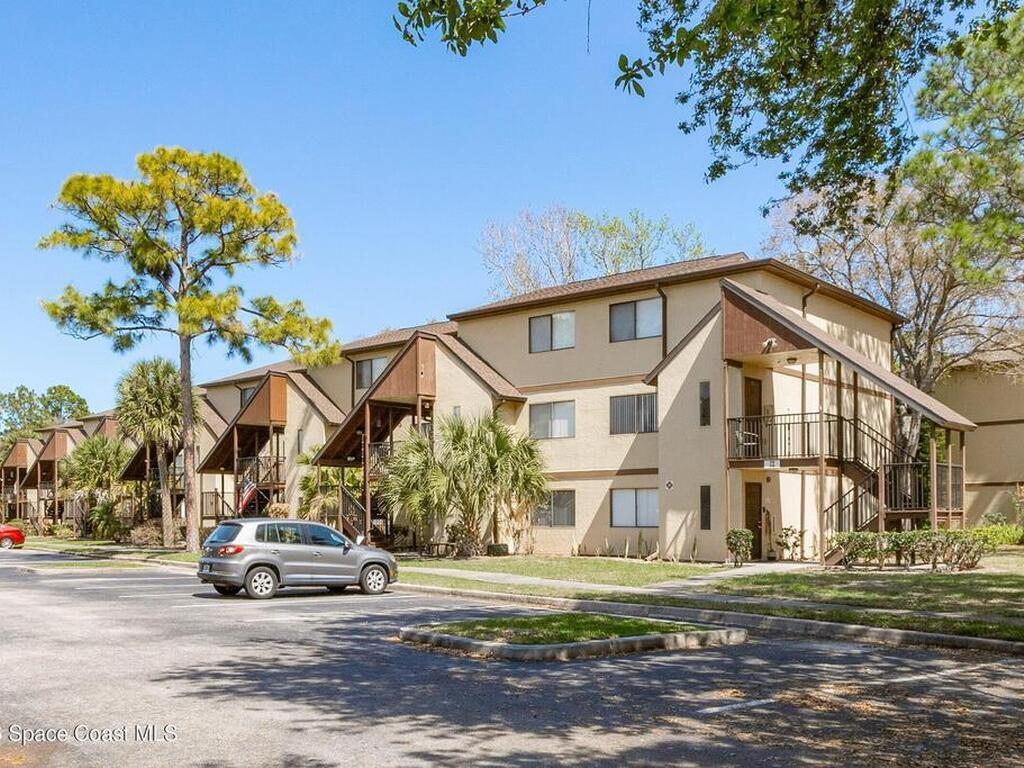 7820 Shadowood Drive, Melbourne, FL 32904