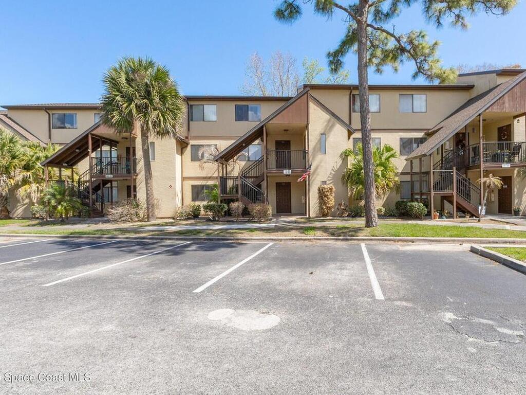 7820 Shadowood Drive, Melbourne, FL 32904