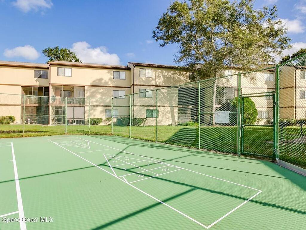 7820 Shadowood Drive, Melbourne, FL 32904
