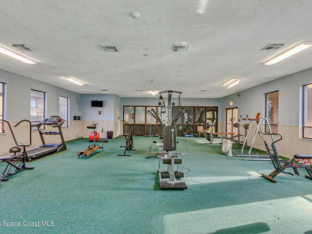 7820 Shadowood Drive, Melbourne, FL 32904