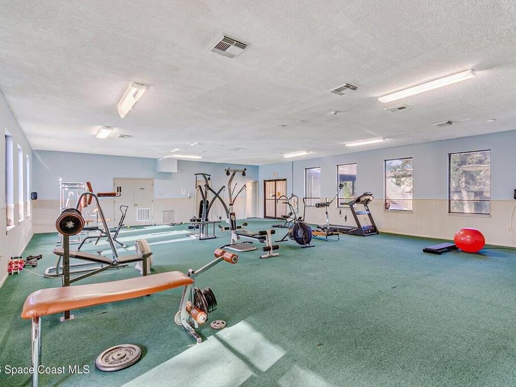 7820 Shadowood Drive, Melbourne, FL 32904