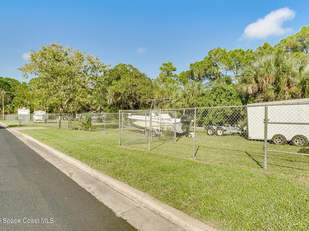 7820 Shadowood Drive, Melbourne, FL 32904