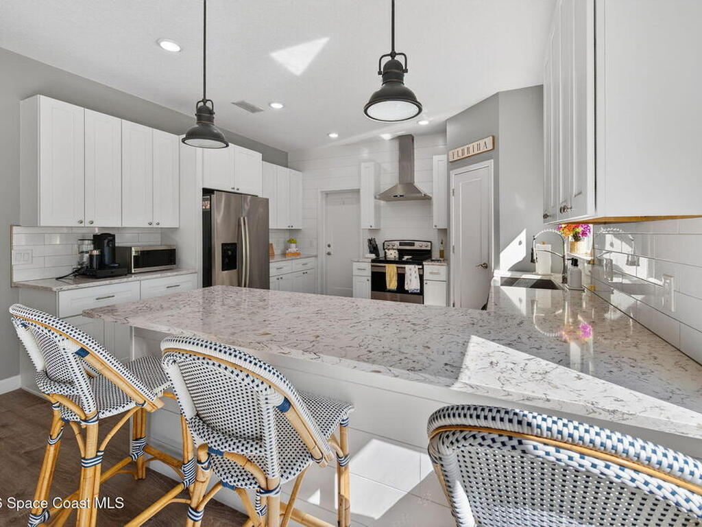 1046 N Tropical Trail, Merritt Island, FL 32953