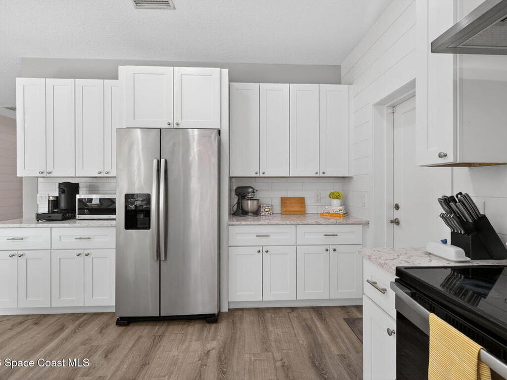 1046 N Tropical Trail, Merritt Island, FL 32953