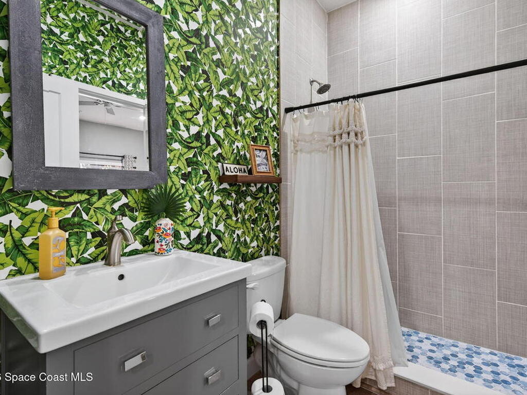 1046 N Tropical Trail, Merritt Island, FL 32953