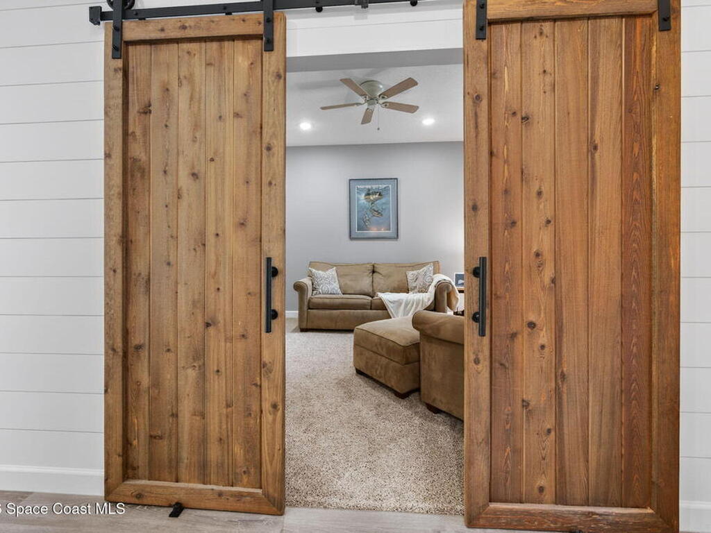 1046 N Tropical Trail, Merritt Island, FL 32953