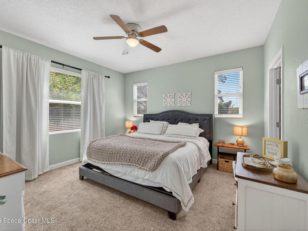 1046 N Tropical Trail, Merritt Island, FL 32953