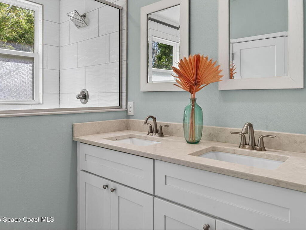 1046 N Tropical Trail, Merritt Island, FL 32953