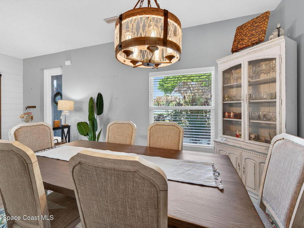 1046 N Tropical Trail, Merritt Island, FL 32953