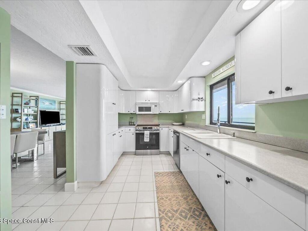 2100 N Atlantic Avenue, Cocoa Beach, FL 32931