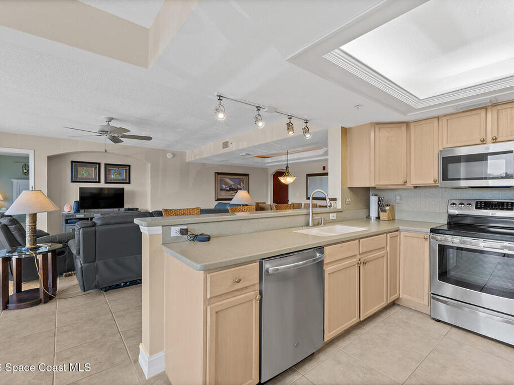 8472 Ridgewood Avenue, Cape Canaveral, FL 32920