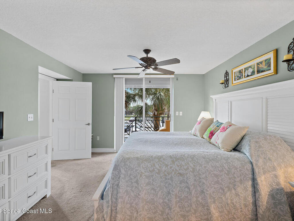 8472 Ridgewood Avenue, Cape Canaveral, FL 32920