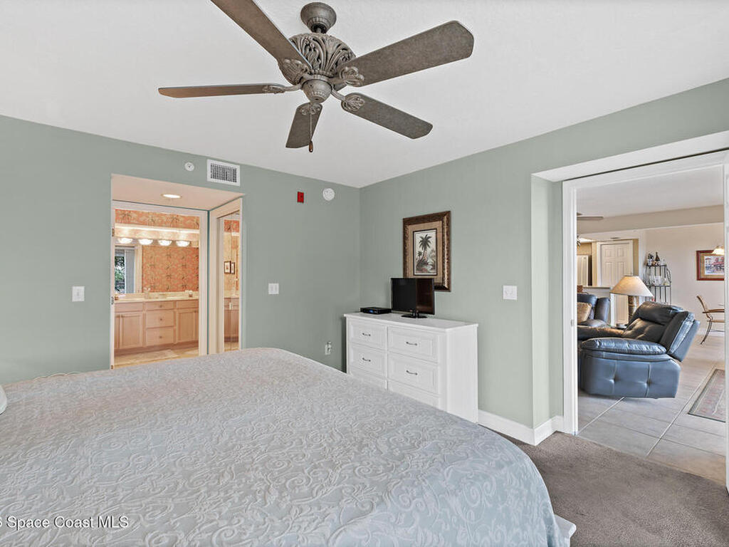 8472 Ridgewood Avenue, Cape Canaveral, FL 32920