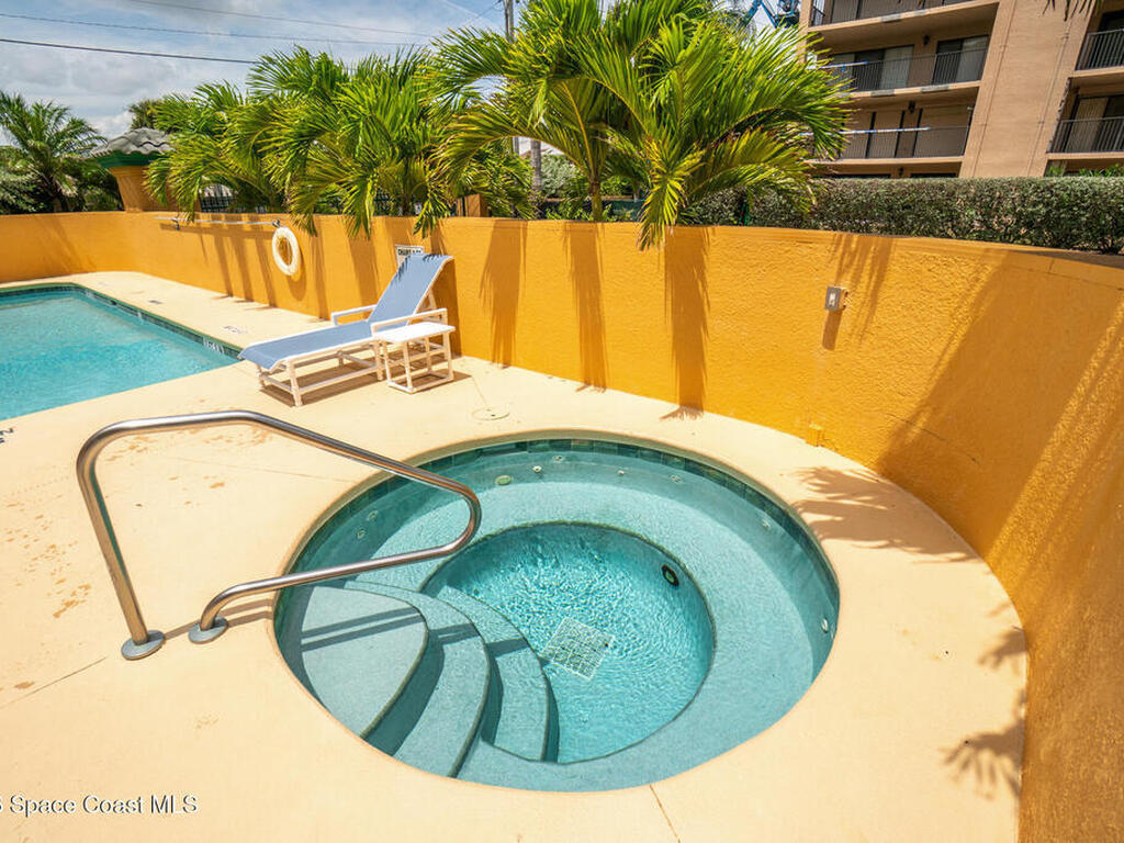 8472 Ridgewood Avenue, Cape Canaveral, FL 32920