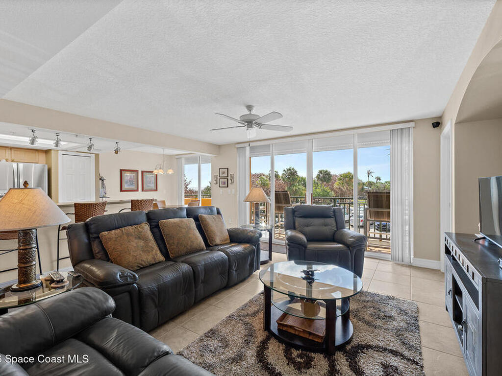 8472 Ridgewood Avenue, Cape Canaveral, FL 32920
