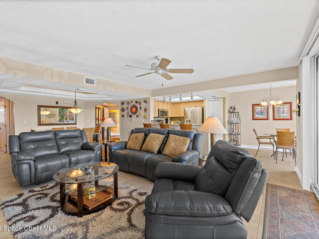 8472 Ridgewood Avenue, Cape Canaveral, FL 32920