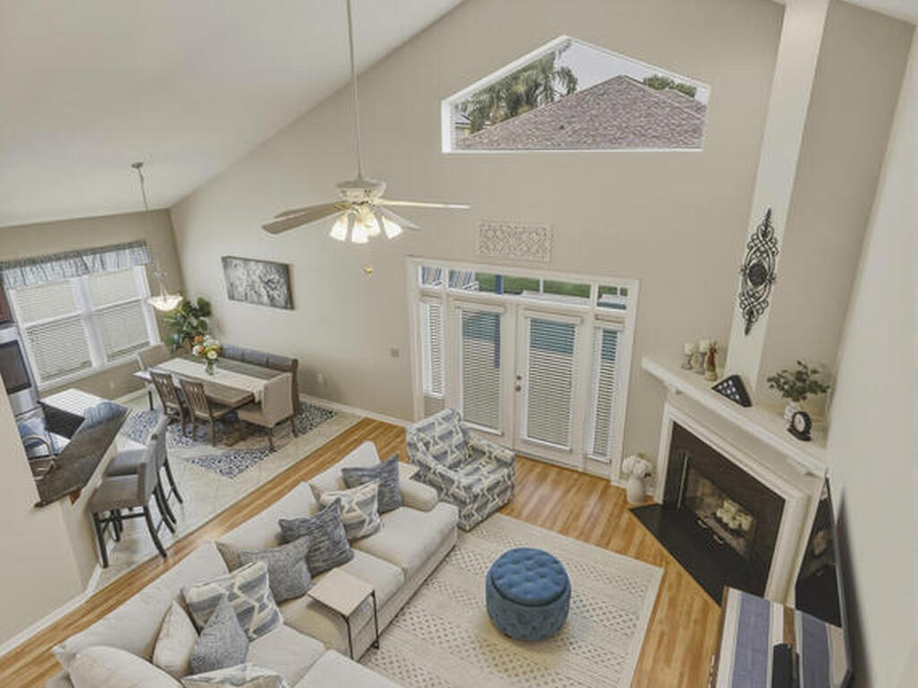 427 Heathrow Circle, Rockledge, FL 32955