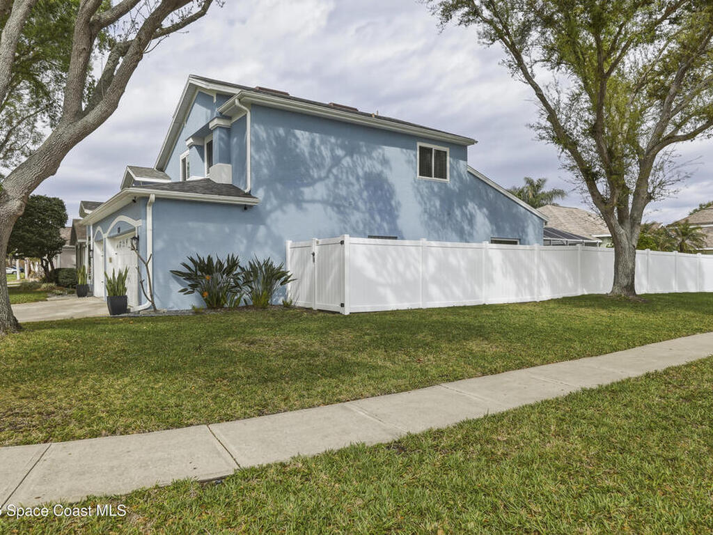 427 Heathrow Circle, Rockledge, FL 32955