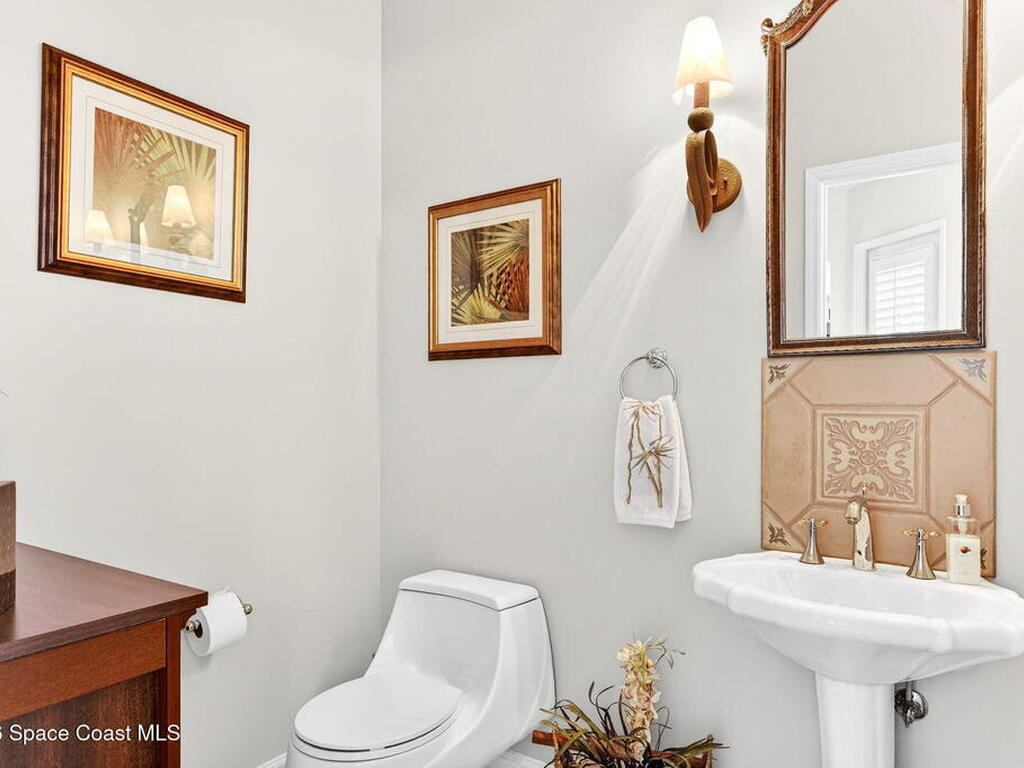 340 Newport Drive, Indialantic, FL 32903