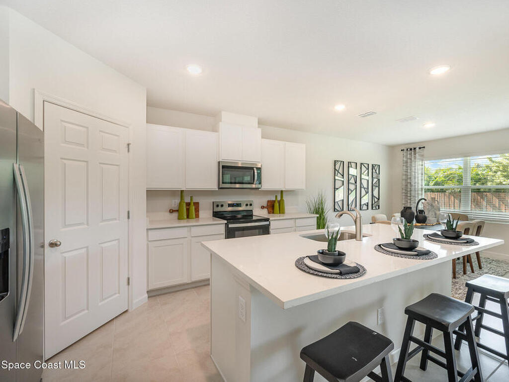 2771 Indian River Parkway, Mims, FL 32754