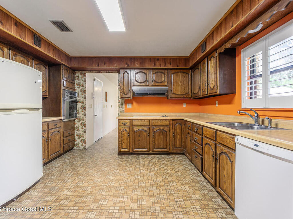 5121 Dalehurst Drive, Cocoa, FL 32926