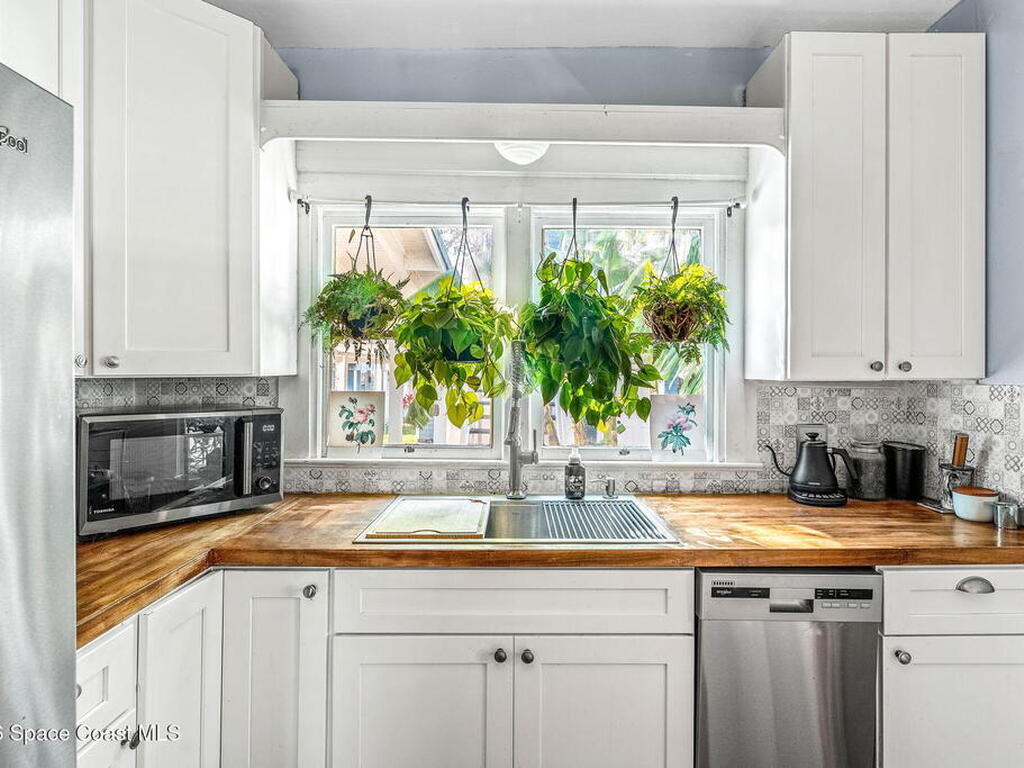 1654 Highland Avenue, Melbourne, FL 32935