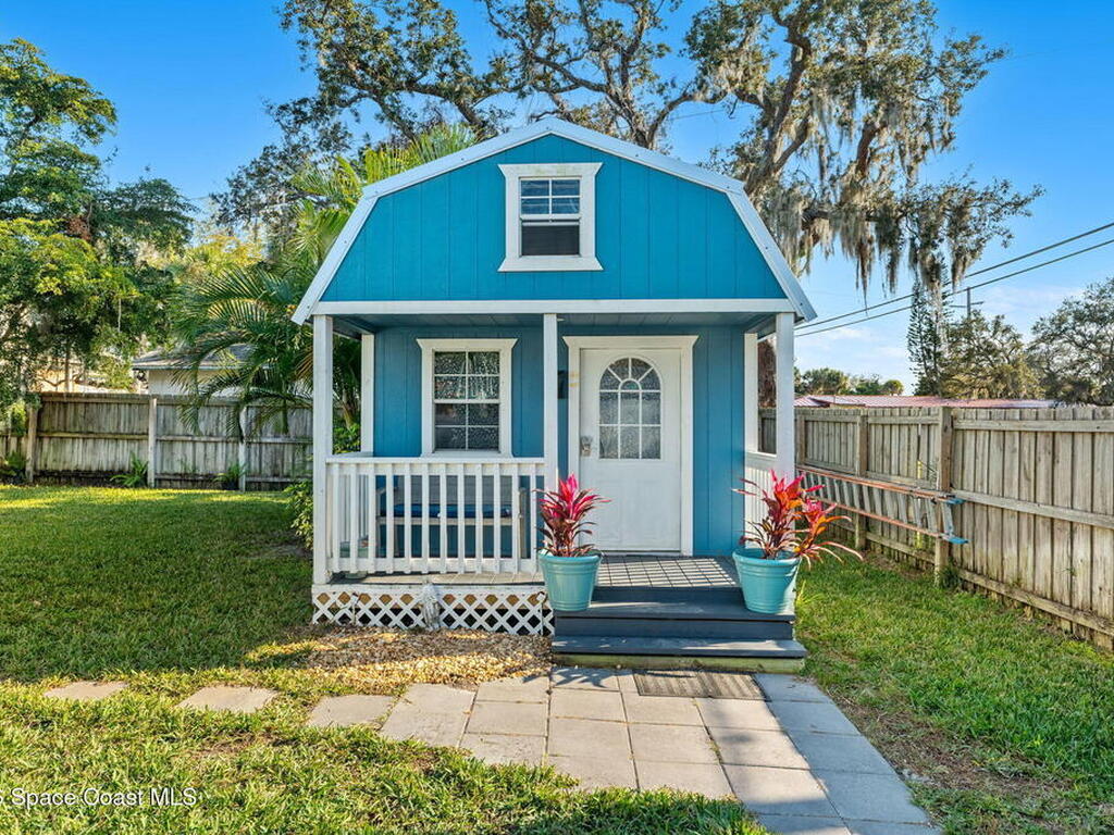 1654 Highland Avenue, Melbourne, FL 32935