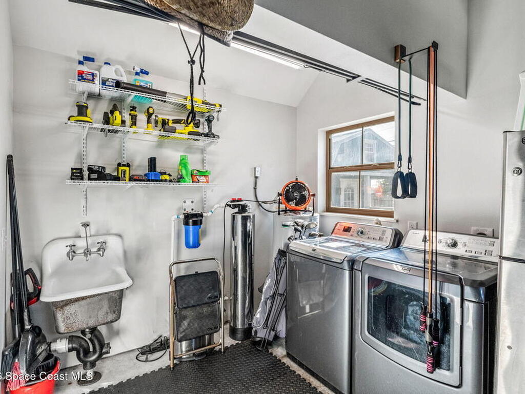 1654 Highland Avenue, Melbourne, FL 32935