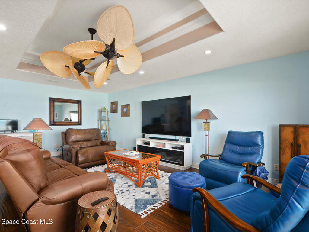 1923 Jimmy Buffett Memorial Highway, Indian Harbour Beach, FL 32937
