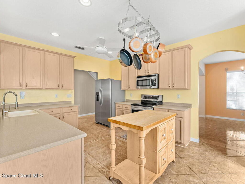 4194 Fenrose Circle, Melbourne, FL 32940