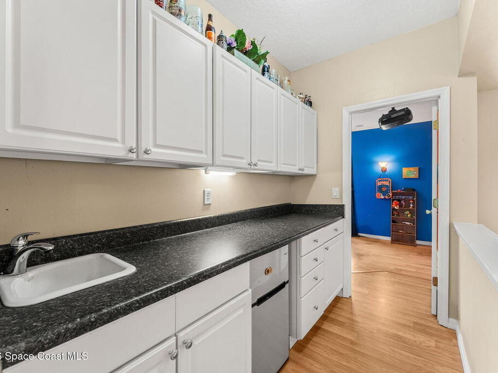 4194 Fenrose Circle, Melbourne, FL 32940