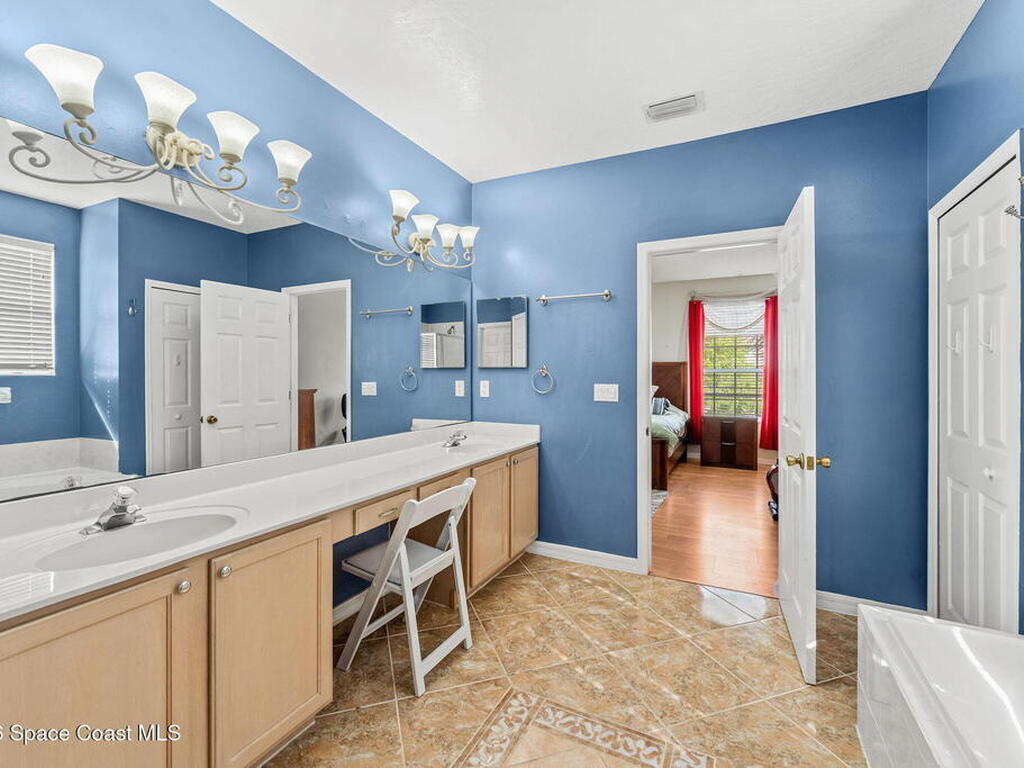 4194 Fenrose Circle, Melbourne, FL 32940
