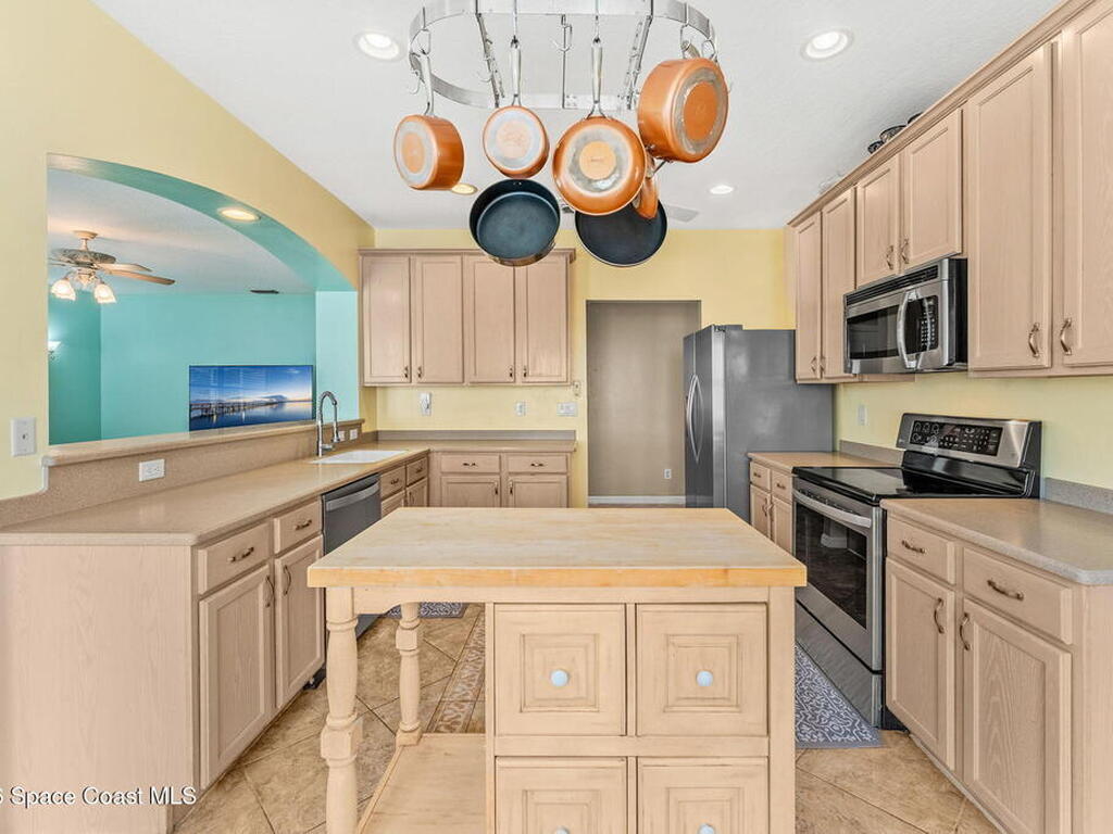 4194 Fenrose Circle, Melbourne, FL 32940