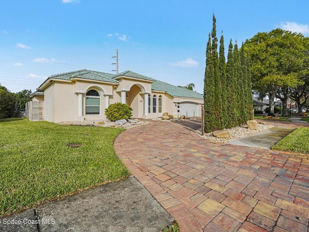1690 Canterbury Drive, Indialantic, FL 32903