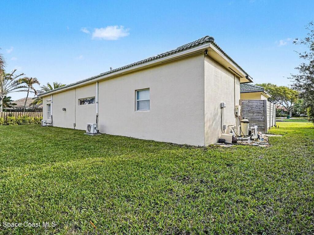 1690 Canterbury Drive, Indialantic, FL 32903