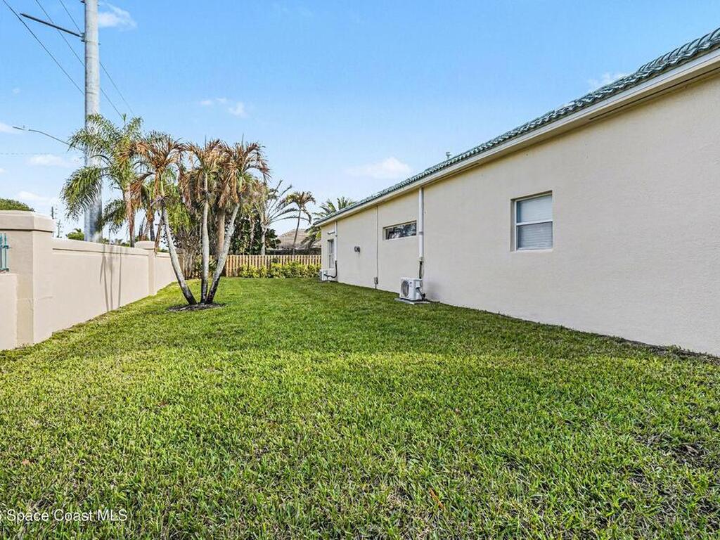 1690 Canterbury Drive, Indialantic, FL 32903