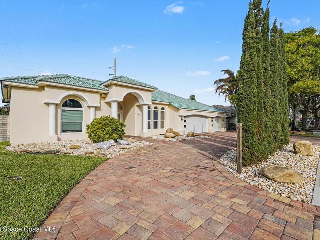 1690 Canterbury Drive, Indialantic, FL 32903