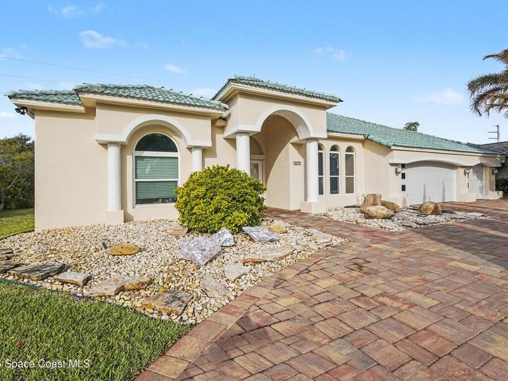 1690 Canterbury Drive, Indialantic, FL 32903