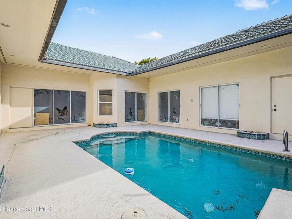 1690 Canterbury Drive, Indialantic, FL 32903