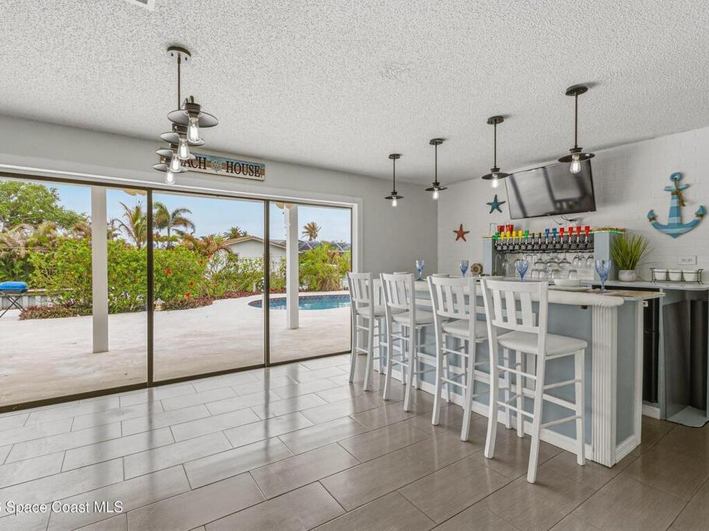 725 Puesta Del Sol Plaza, Indialantic, FL 32903