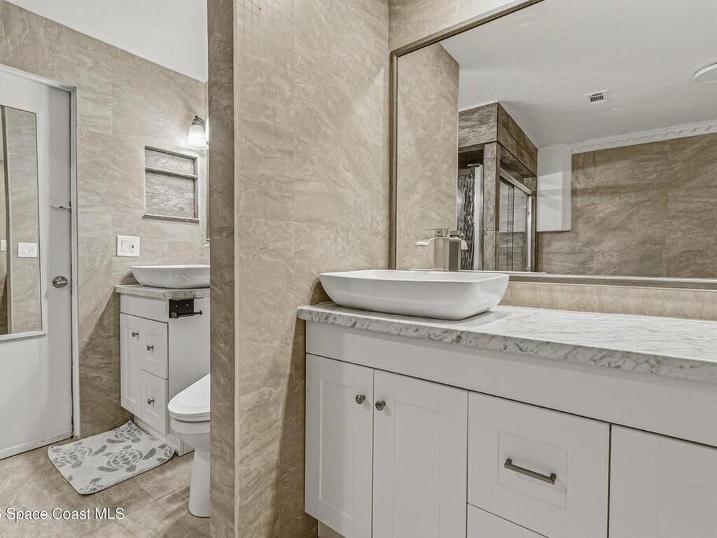 725 Puesta Del Sol Plaza, Indialantic, FL 32903