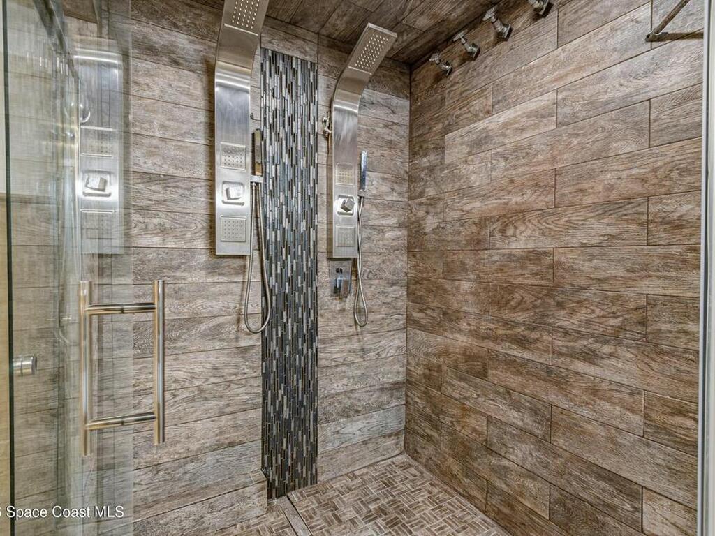 725 Puesta Del Sol Plaza, Indialantic, FL 32903