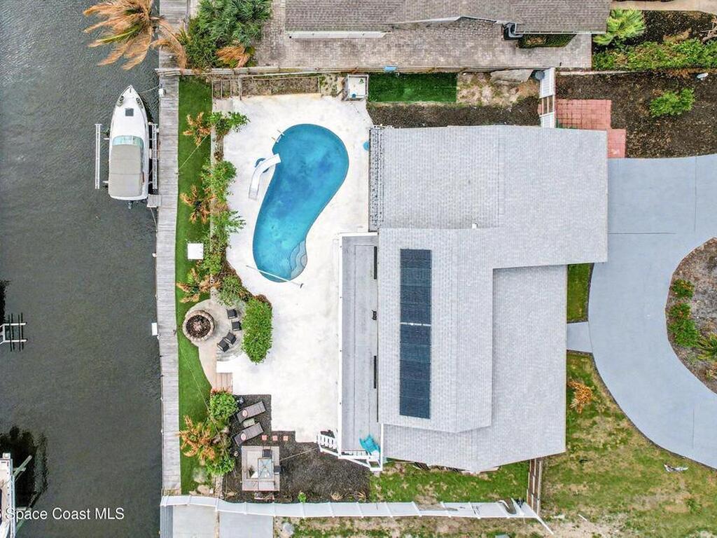 725 Puesta Del Sol Plaza, Indialantic, FL 32903