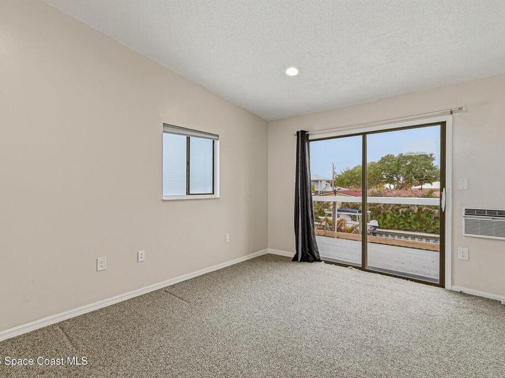 725 Puesta Del Sol Plaza, Indialantic, FL 32903