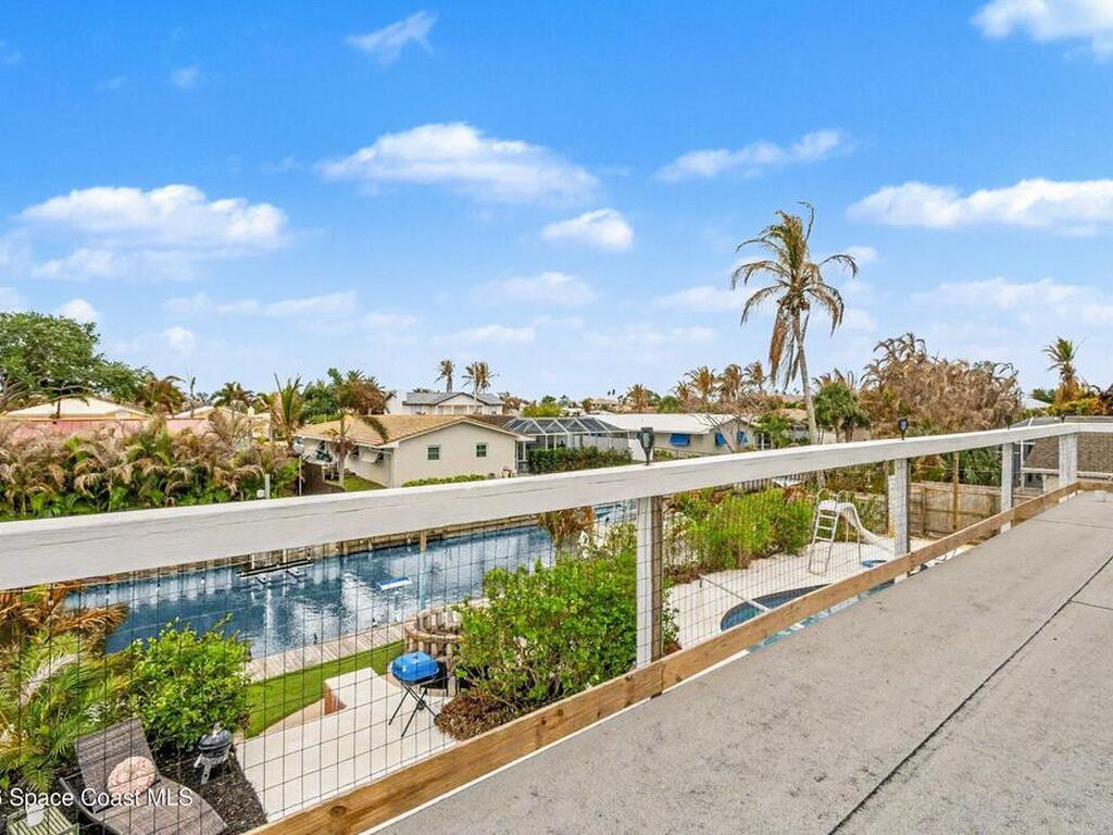 725 Puesta Del Sol Plaza, Indialantic, FL 32903