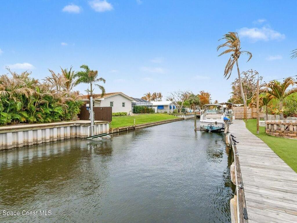 725 Puesta Del Sol Plaza, Indialantic, FL 32903