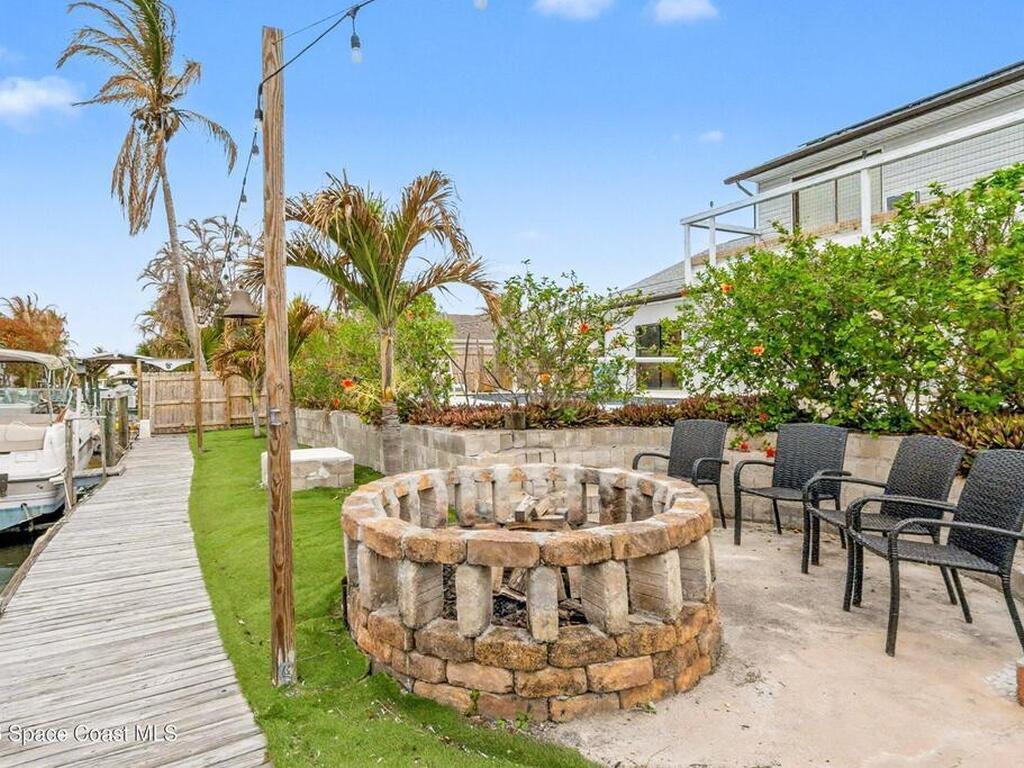 725 Puesta Del Sol Plaza, Indialantic, FL 32903